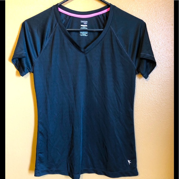 Danskin Now Loose Medium Dry Fit Shirt 